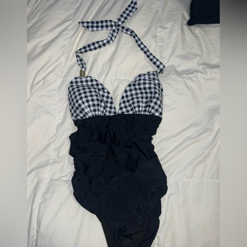 NEVER WORN V Neck One Piece Swimsuits Tummy Control Ruched Halter Bathing Suit